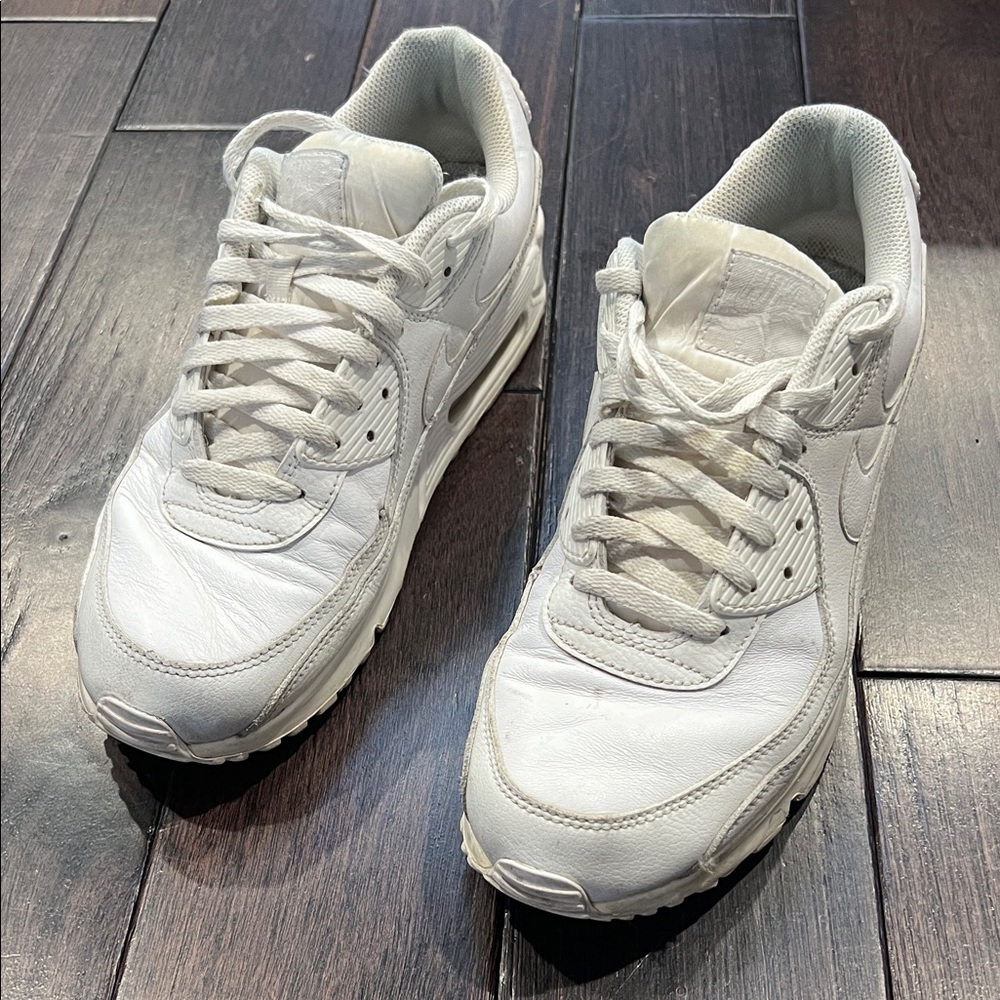 Nike Men's White Leather Sneakers